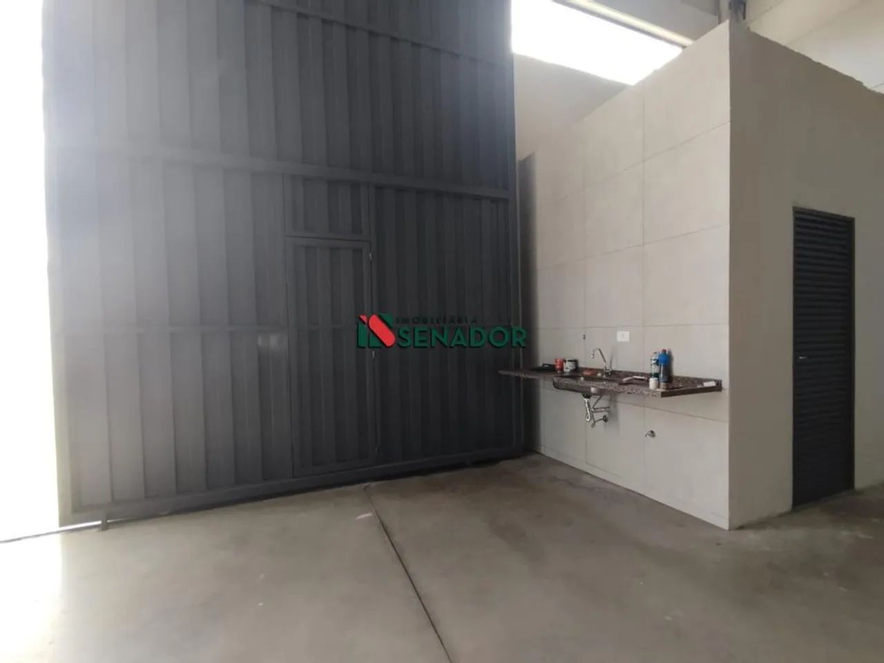Barracão para alugar em Londrina, Sol, com 175 m² - Foto 4