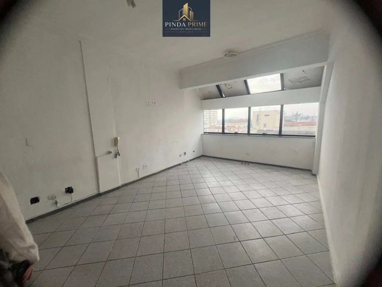 Sala comercial no Edifício Cozzi com 40m2 no centro de Pindamonhangaba. - Foto 3