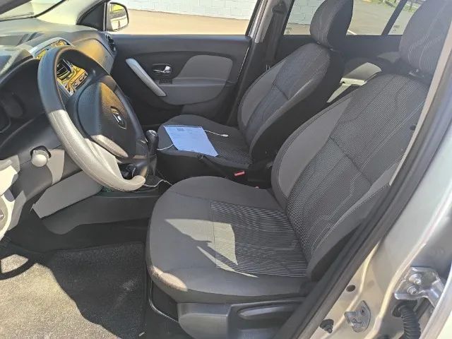 Renault Logan Expression Flex 1.6 16V 4P 2020 - Foto 5