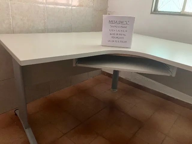 Mesa em L para escritório 