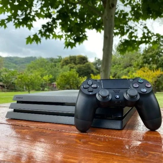 PS4 PRO 1TB