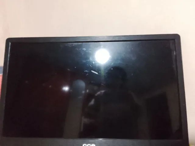 1 TV de 32 polegadas e 1 TV de 29 polegadas 