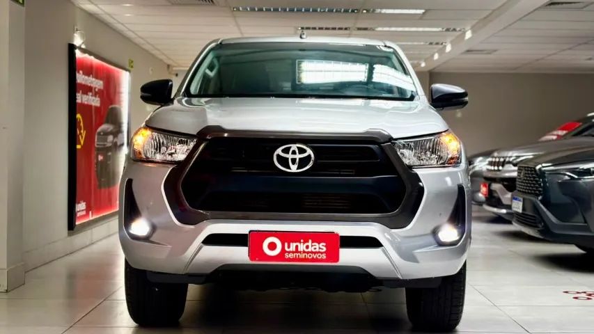 Toyota Hilux Hilux CD SR 4x4 2.8 TDI Diesel Aut. 2022