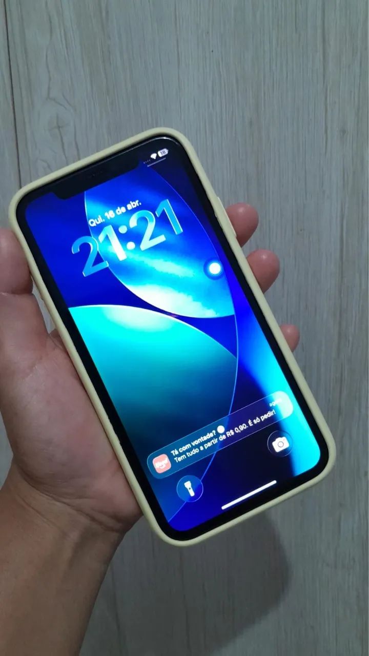 iPhone 11 64 gb funcionando perfeitamente bem com Face ID ok tudo