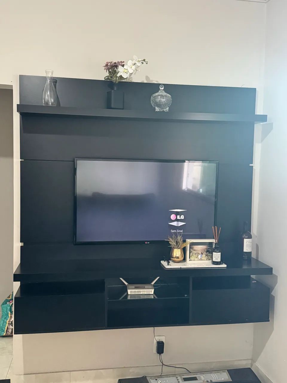 Painel de tv preto 