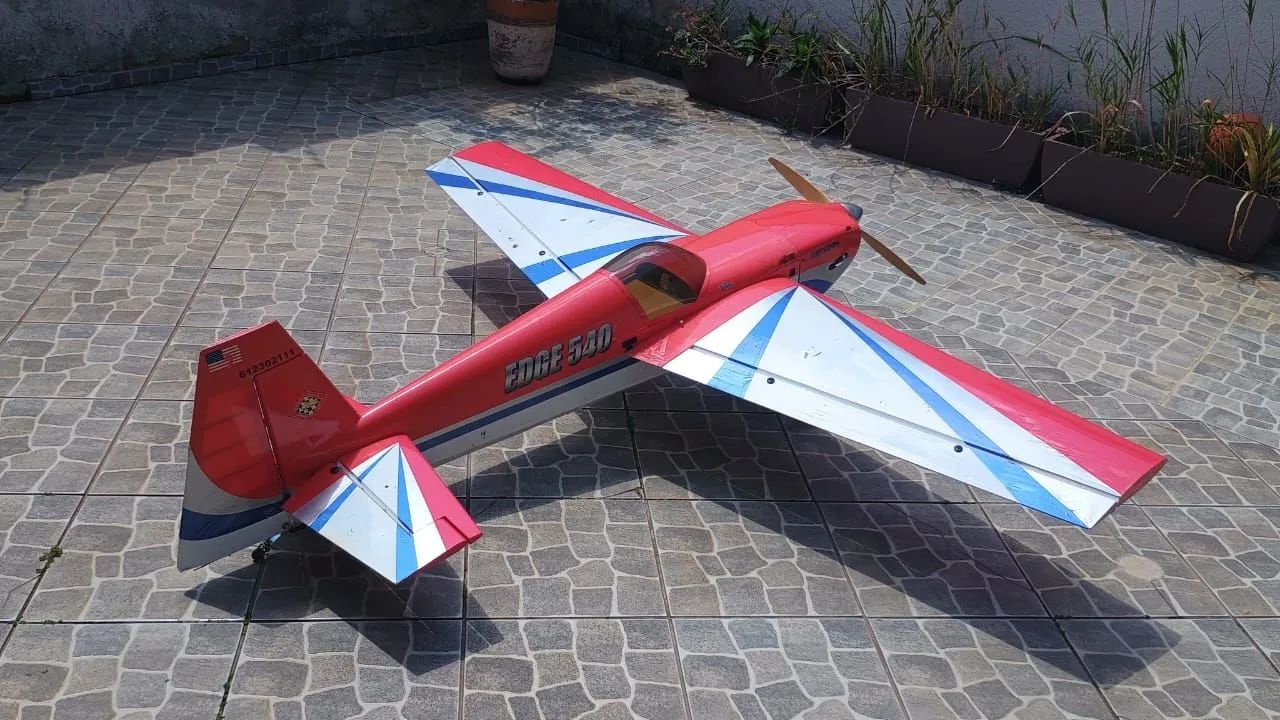 Aeromodelo Edge 540 33% 100cc hangar 9  - Foto 5