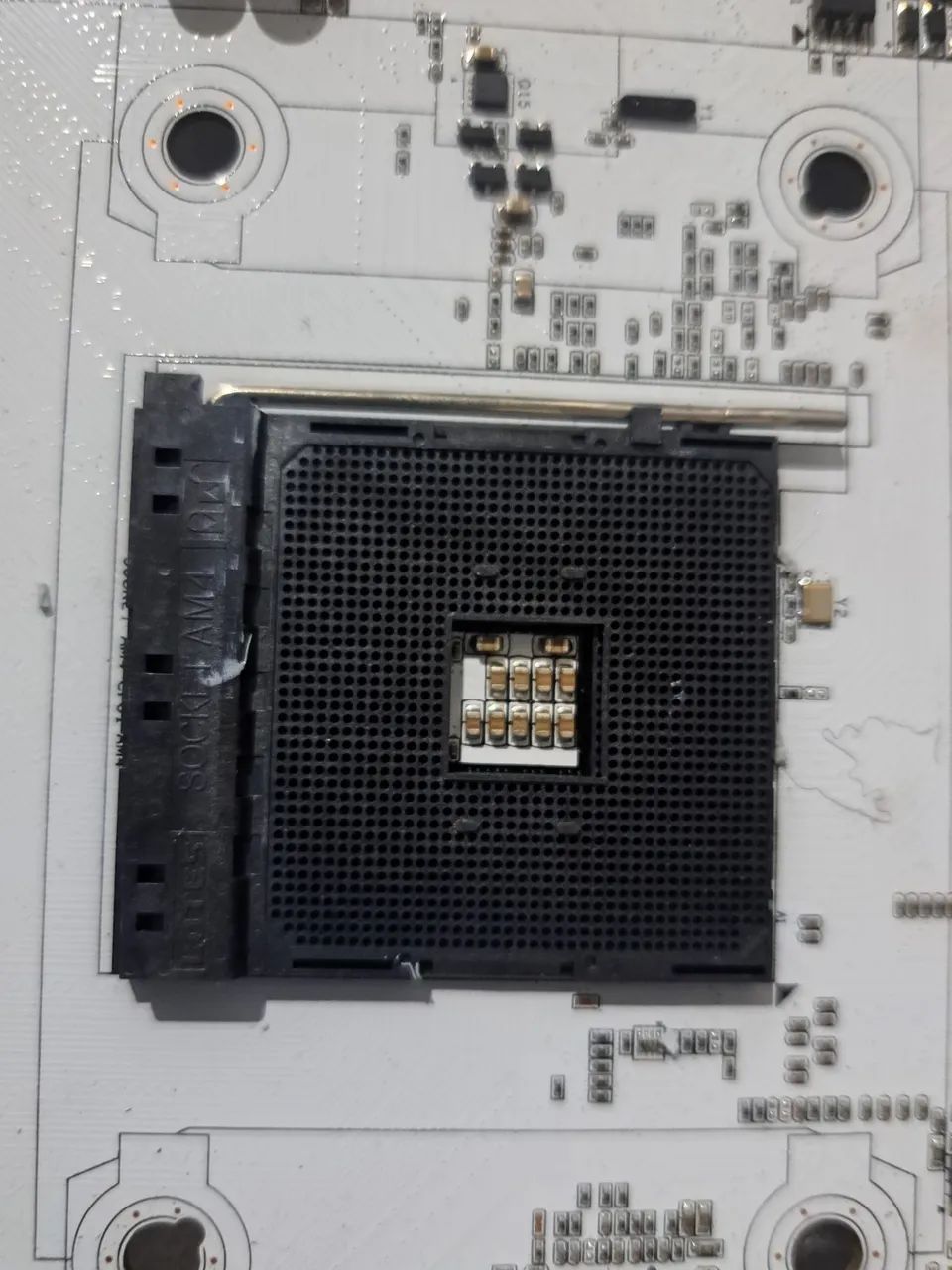 Placa-Mãe A320 Am4 (Ryzen? 1000, 2000, 3000, 4000 E 5000) ) - Foto 2
