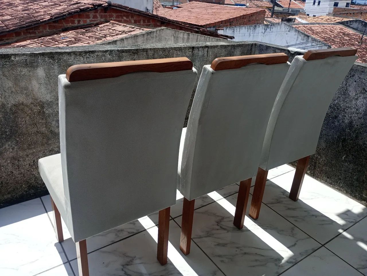sofá novo e mesa com 4 cadeiras  - Foto 3