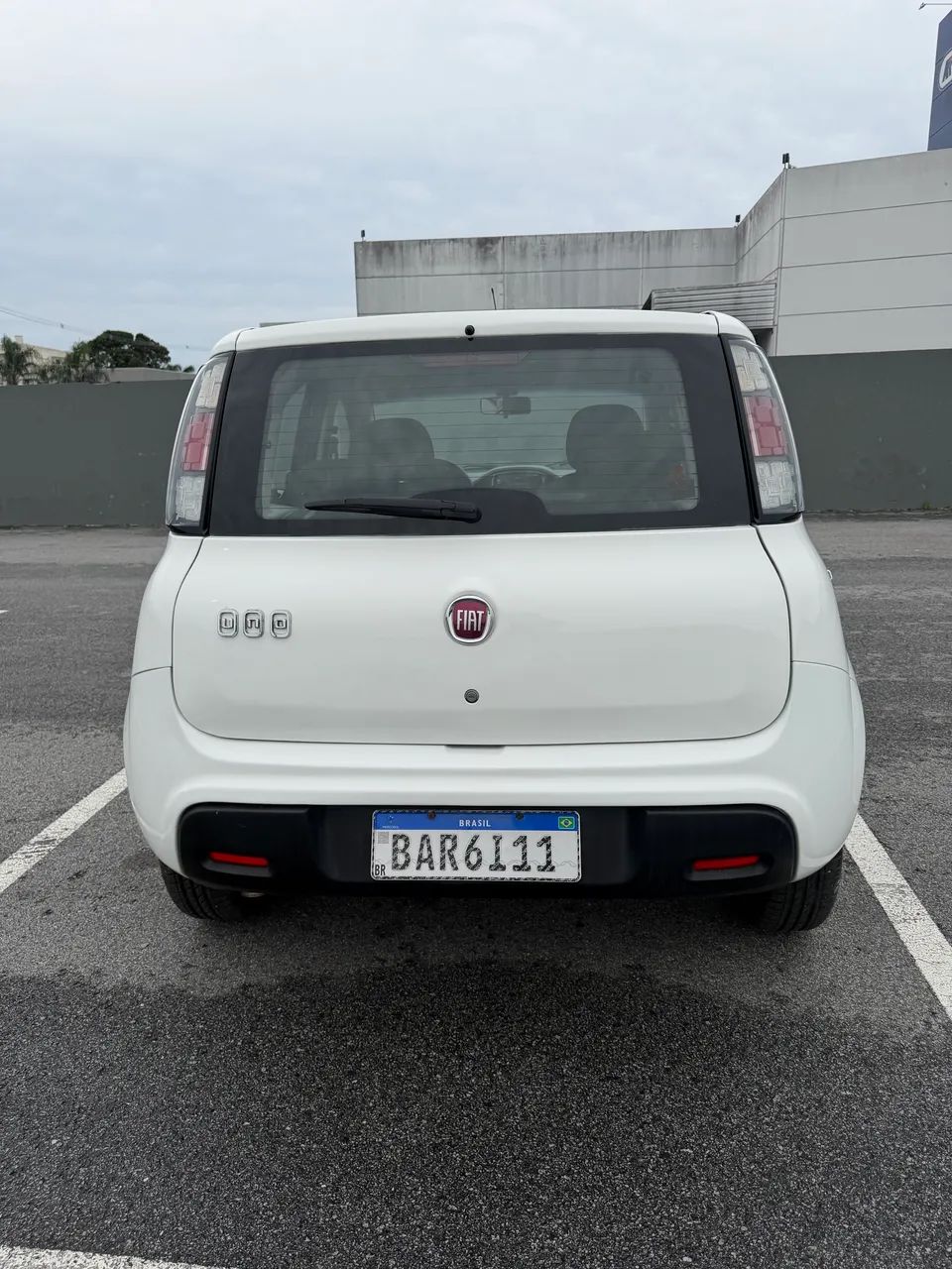 Fiat Uno Attractive 1.0 EVO Fire Flex 8V 5P 2016 - Foto 3