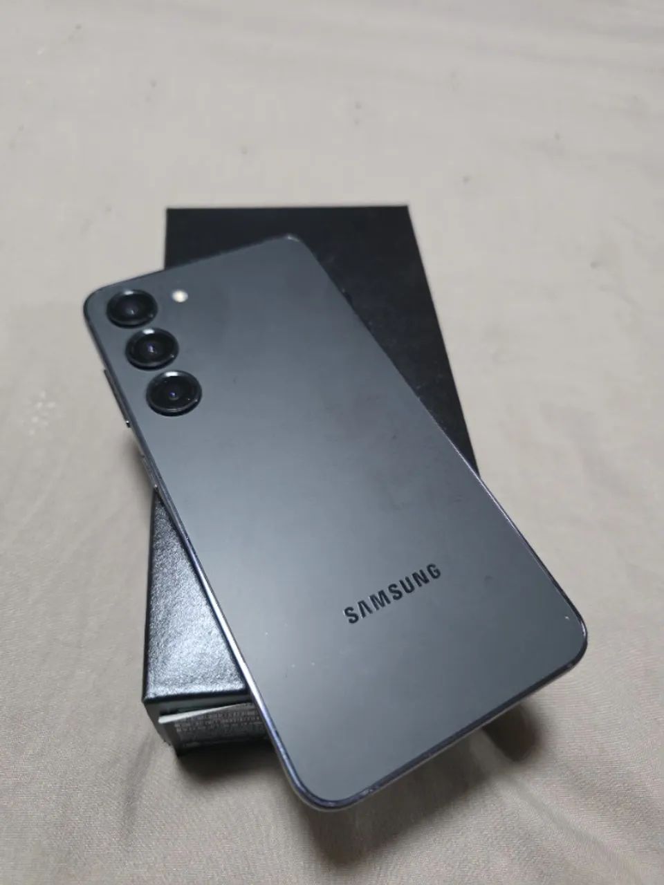 Vendo Samsung Galaxy S23 5G Preto - Foto 3