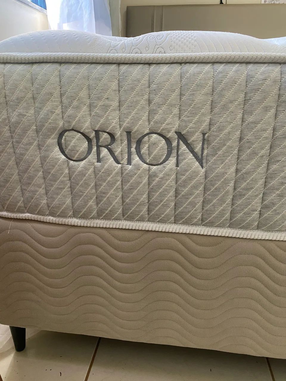 Cama completa king, colchão orion ortobom com base e cabeceira - Foto 5