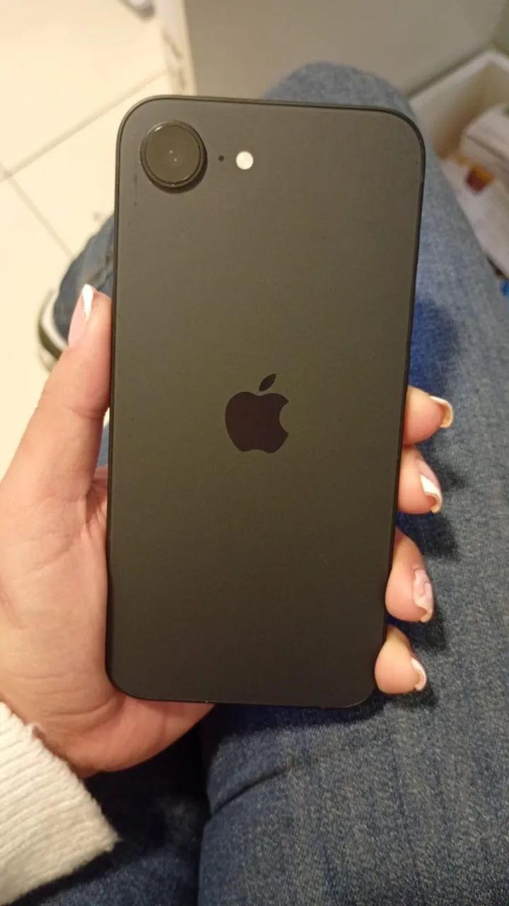 iPhone 16e - Foto 2