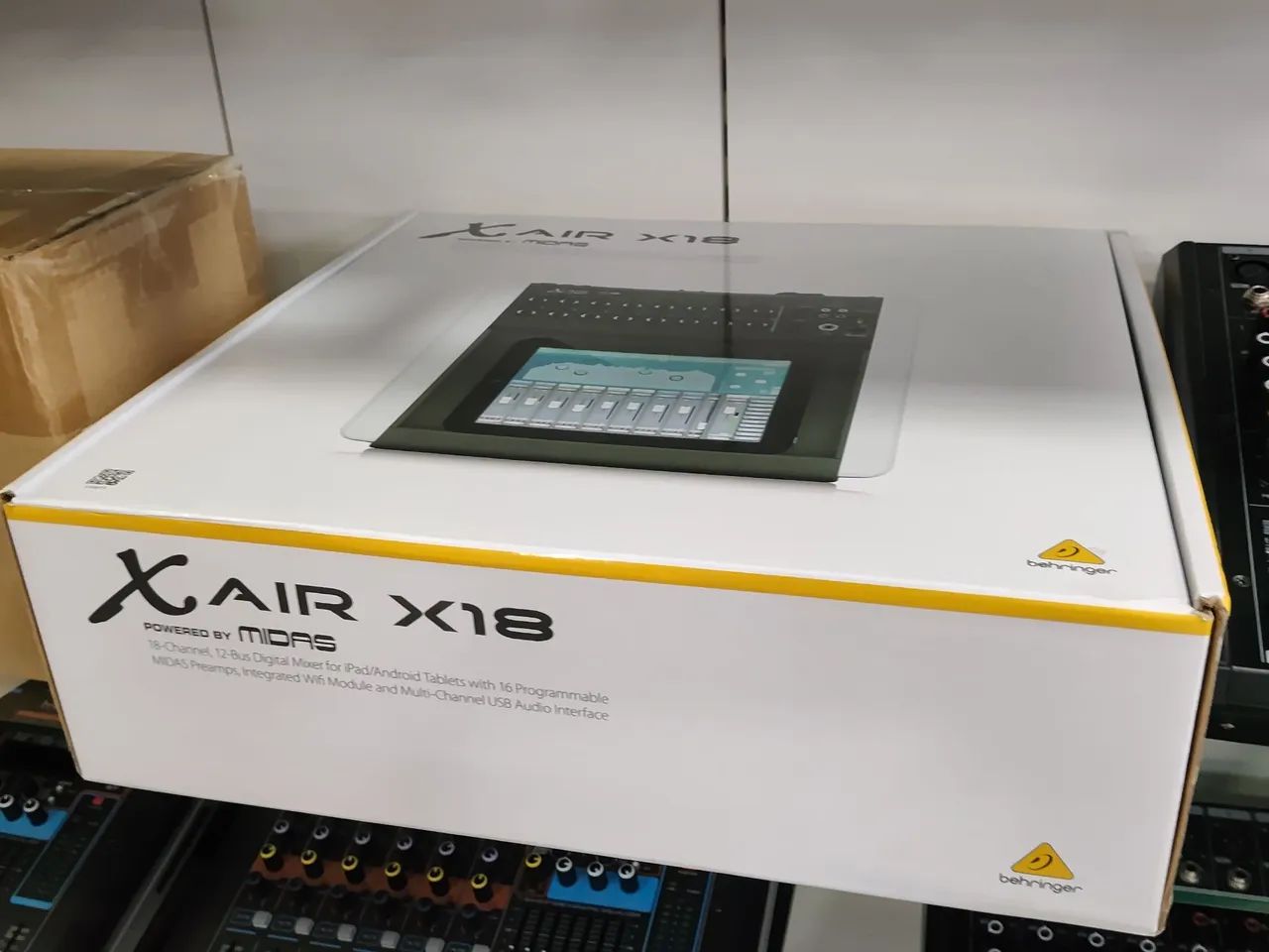Behringer Xair X18 Mesa lacrada  - Foto 2