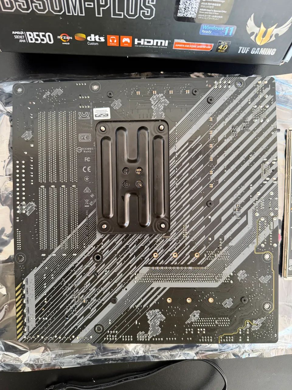 Placa Mãe ASUS TUF Gaming B550M-PLUS AM4 - Completa na Caixa - Foto 4