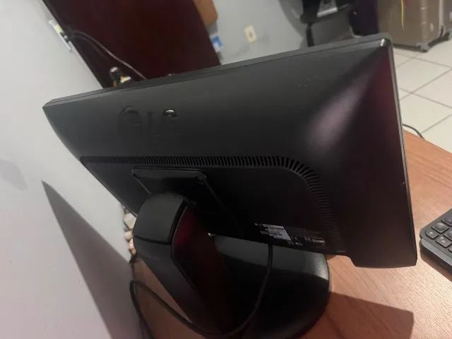 Monitor LG 19.5'' LED - Foto 5
