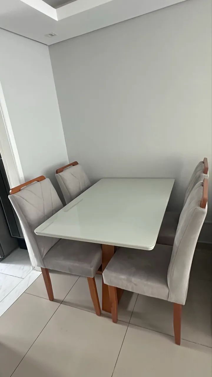 Mesa 4 cadeiras