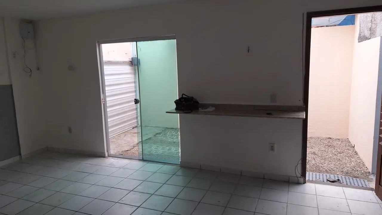 Casa com 2/4, sendo 1 suíte, garagem, portão eletrônico e cerca elétrica.  - Foto 3