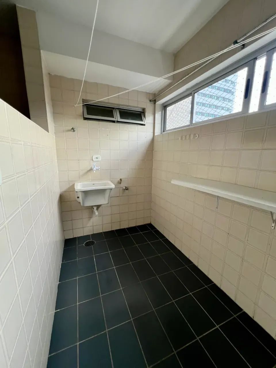 ótimo apartamento três quartos na Jatiuca - Foto 4