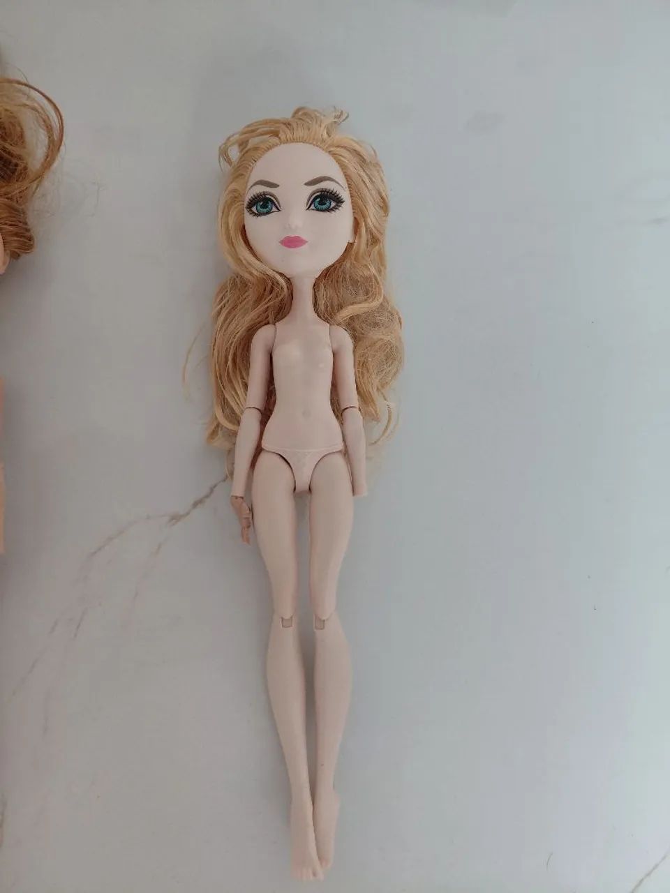 Lote sucatas ever after high - Foto 3