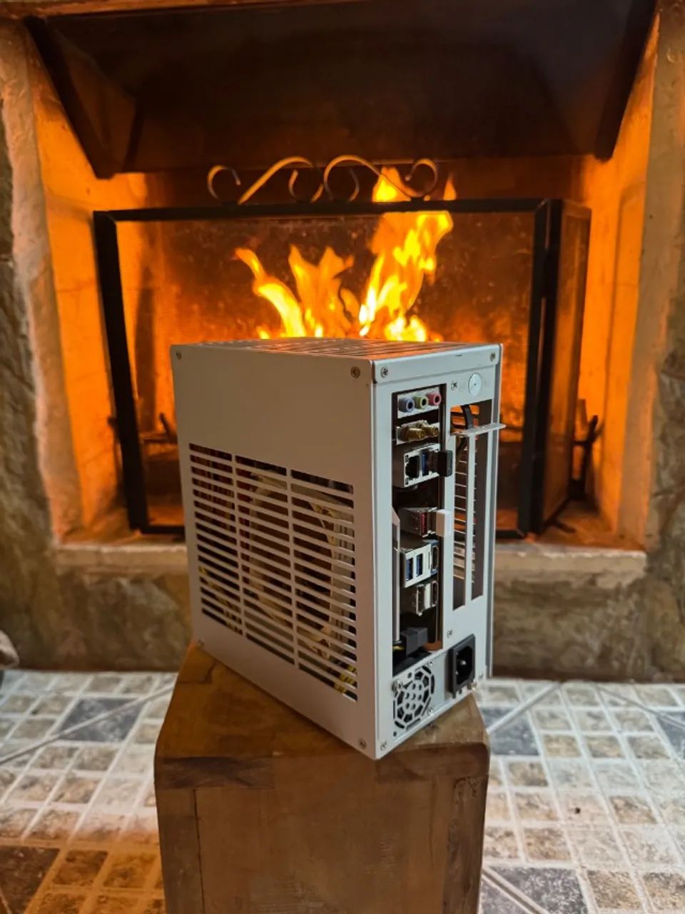 Desktop ITX Ryzen 3600 + B450 Aorus Pro Wifi + 16GB DDR4 + Fonte