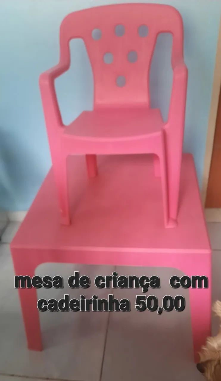 Mesa de criança  com cadeirinha 
