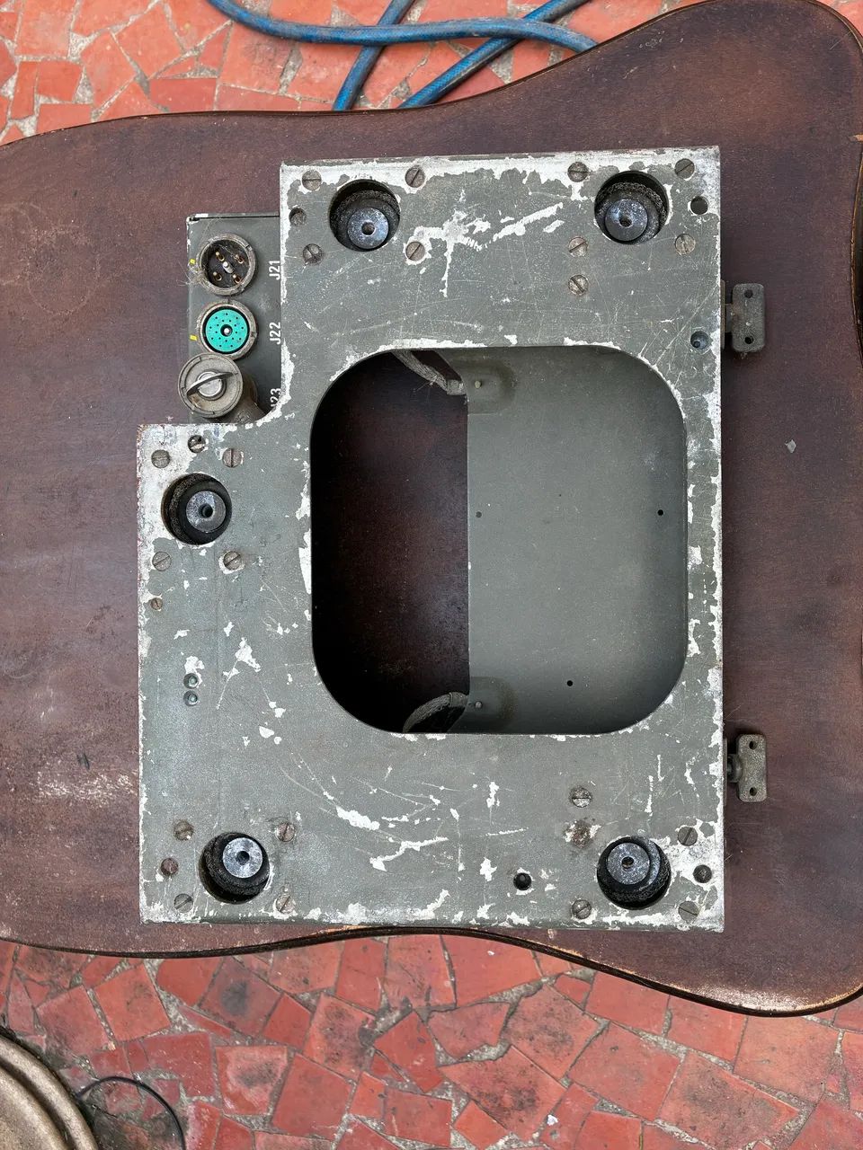 Suporte de rádio militar