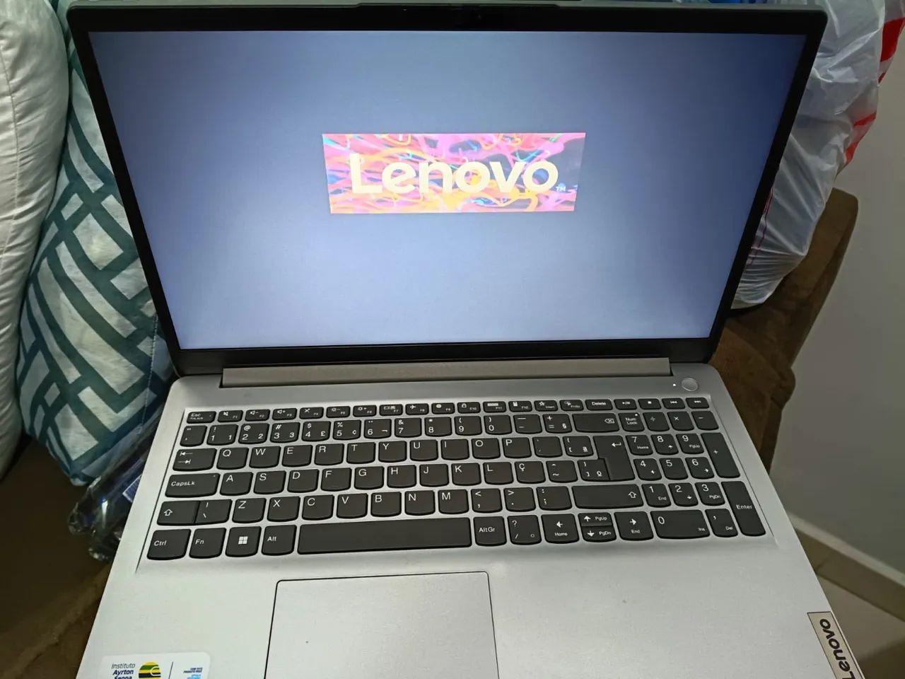 Notebook novíssimo 1 semana de uso 