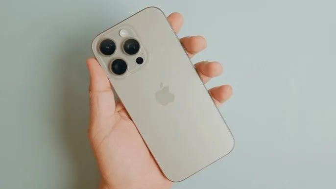 Iphone 16 Pro 256GB Natural Titanium Esim - Foto 2