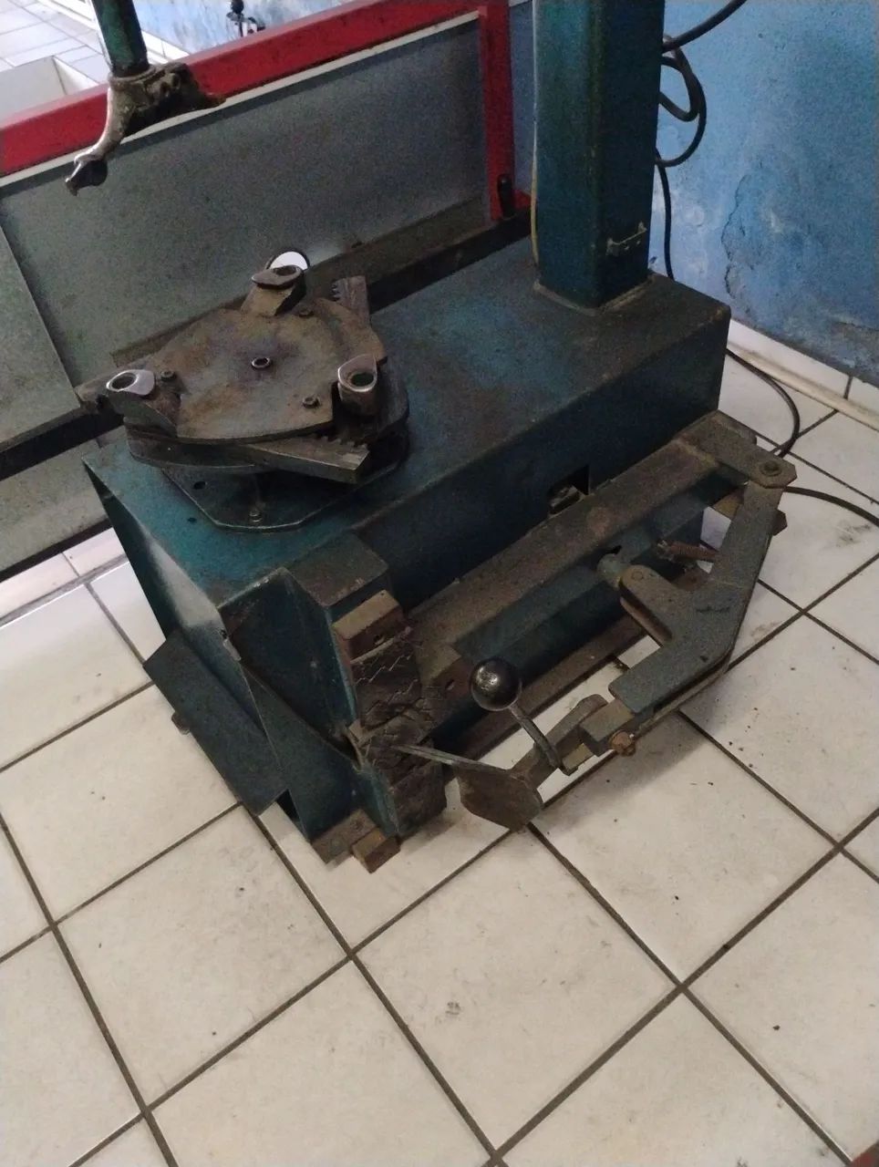 Montadora e desmontadora de pneus - Foto 2