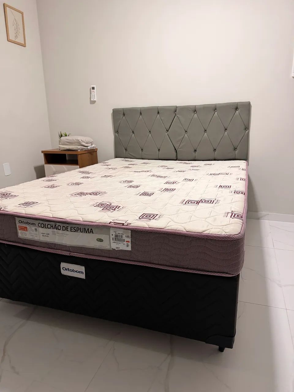 Cama box casal Ortobom com colchão D28