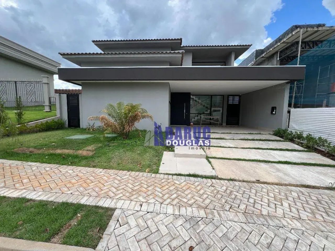 Casa com 04 suítes à venda com piscina e churrasqueira, terreno de 451m2 e área const de 4 - Foto 2