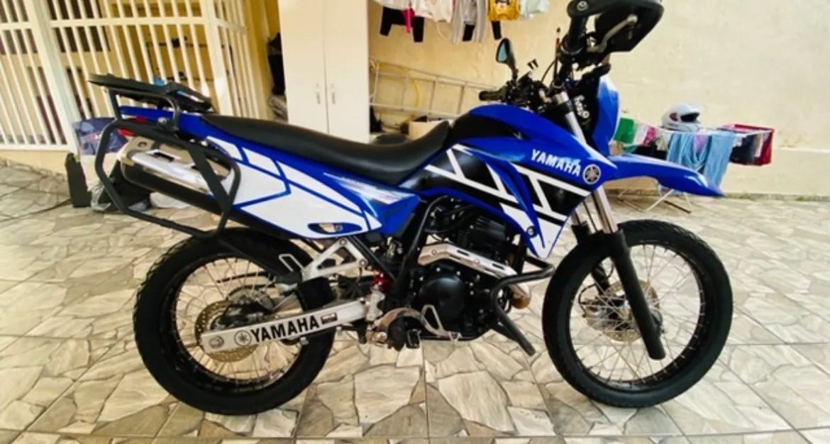 Lander moto para viajar