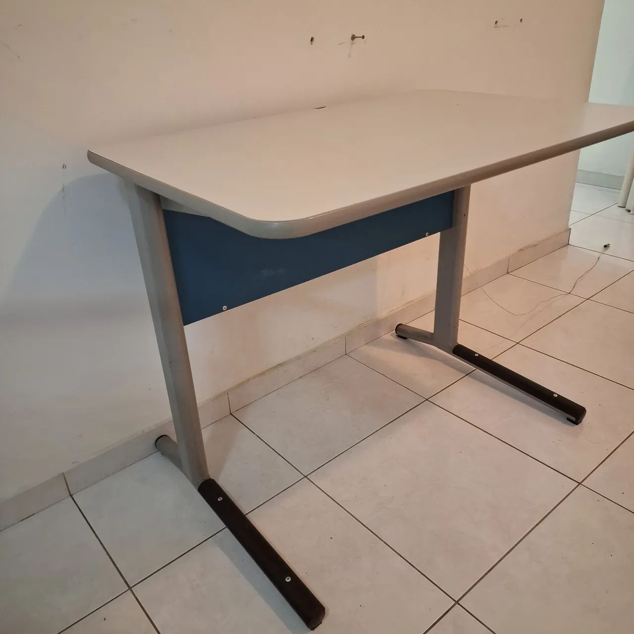 Mesa de escritório - Foto 4