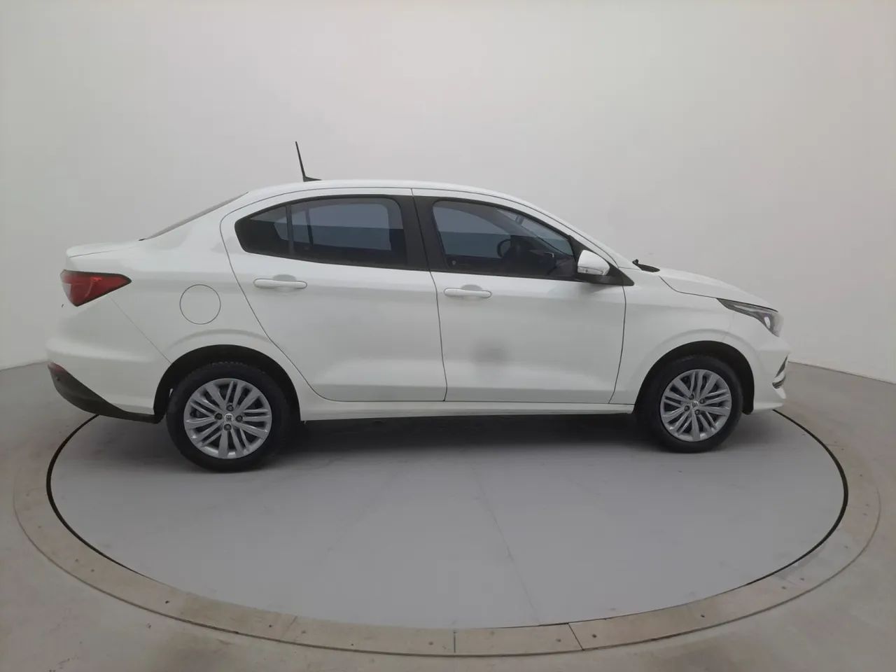 Fiat Cronos DRIVE 1.3 8V Flex Aut., foto 6 de 18