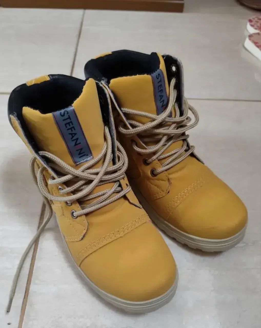 Bota Cuturno tamanho 41