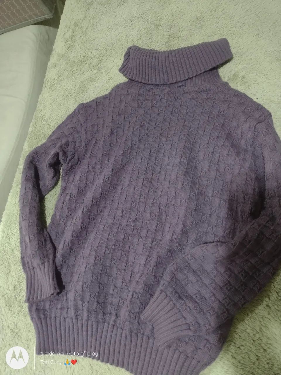Vendo linda blusa de lã P/M lilas