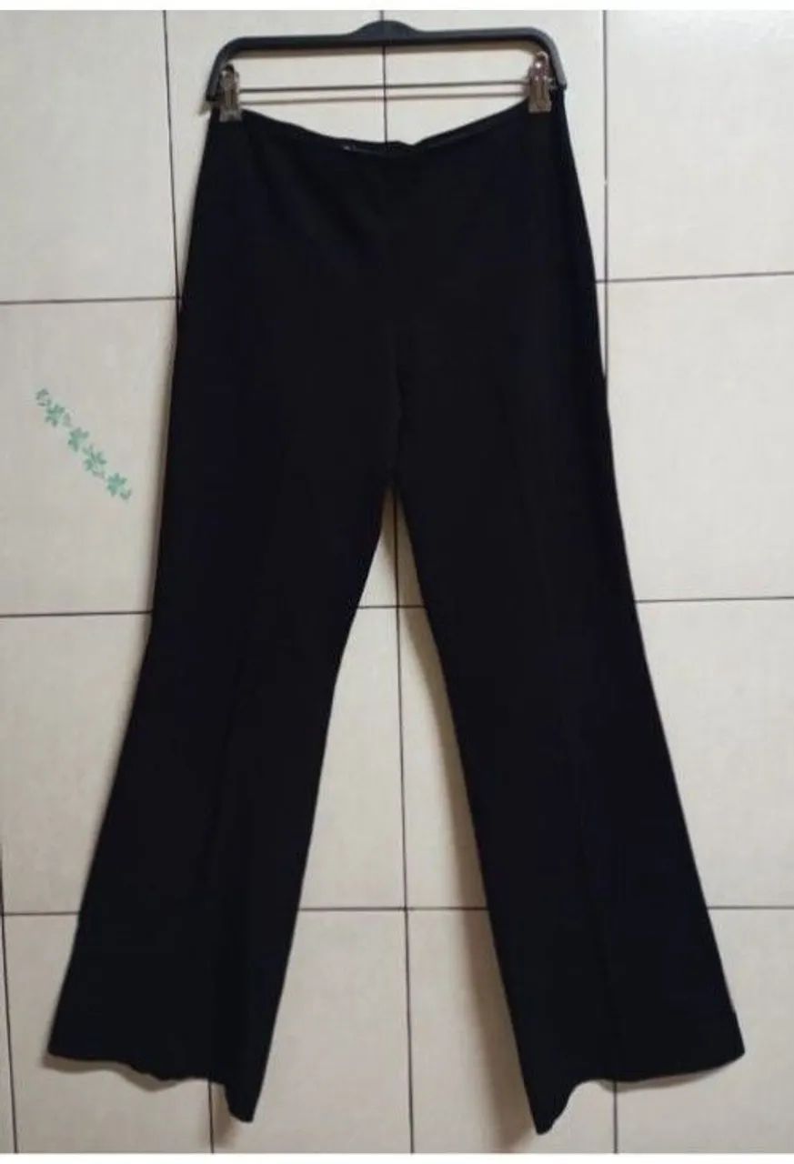 Calça pantacourt preta feminina tamanho 36 - Foto 2