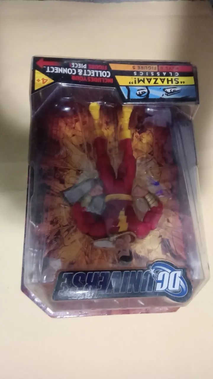 Boneco Shazam DC Universe - Foto 4