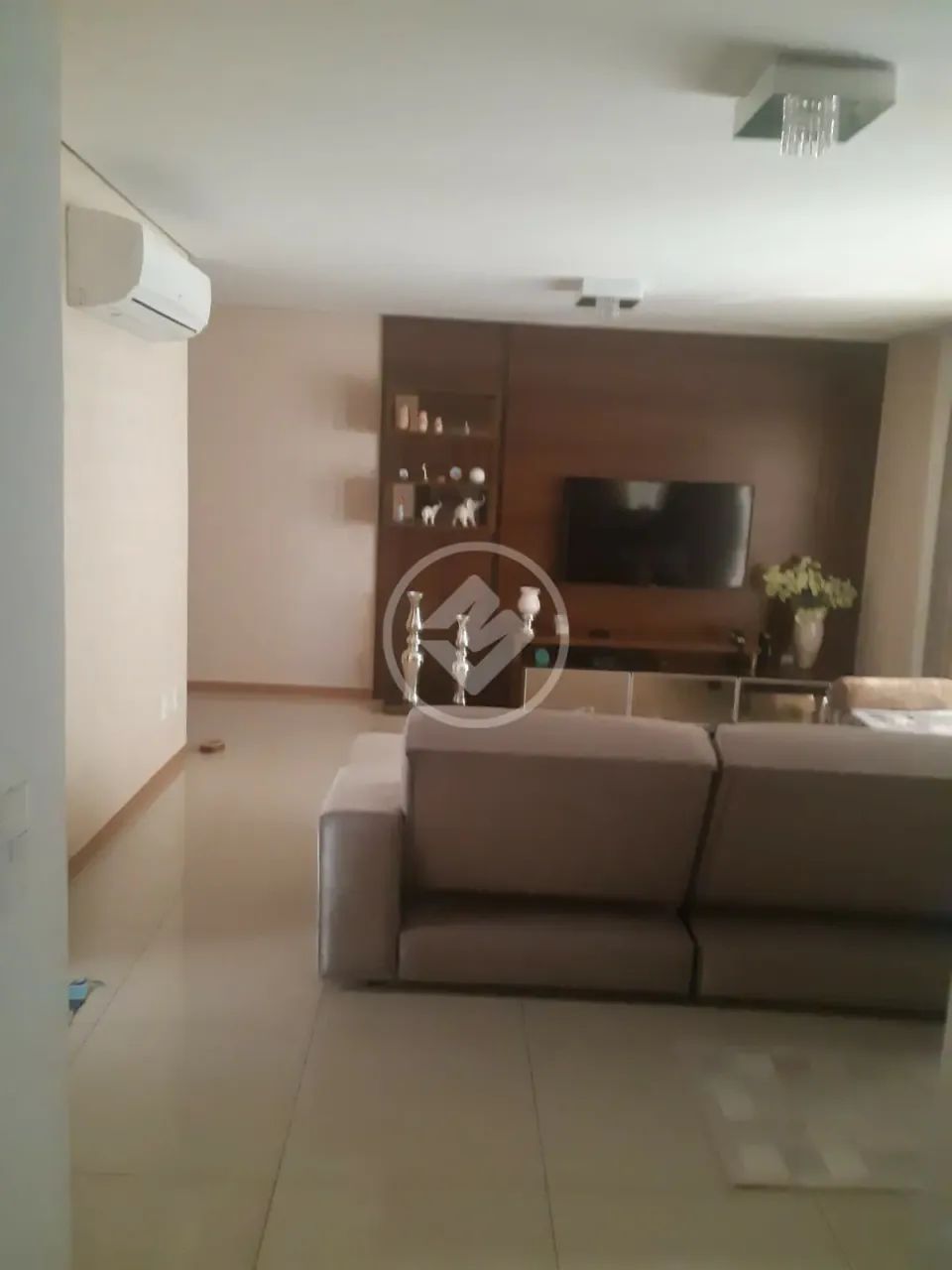 3 Suítes  1 Dormitório ou home oficce com moveis e ar condicionado  Lavabo Sala ampla com  - Foto 3