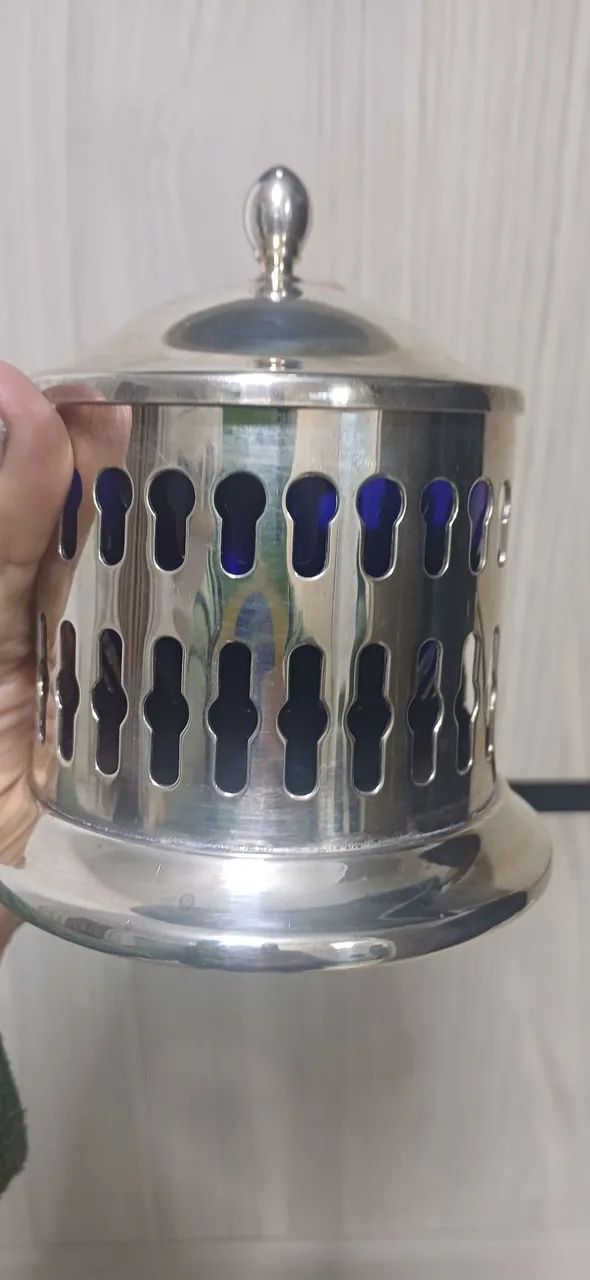Antigo açucareiro  em prata com vidro azul e colher usado - Foto 3