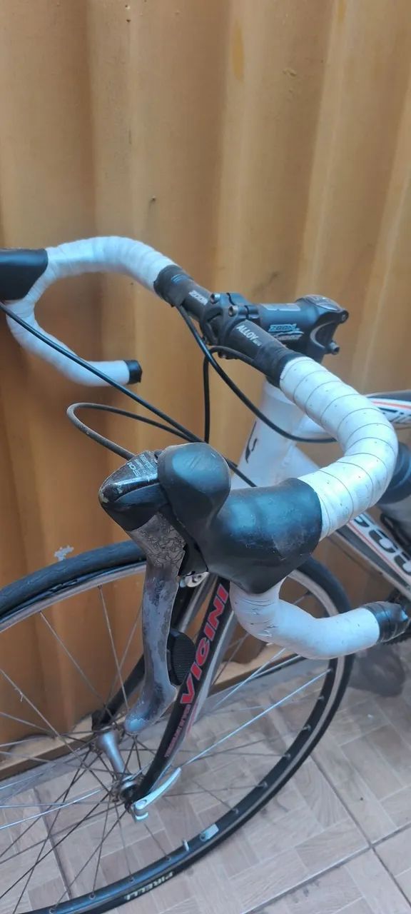 Vendo uma bicicleta speed semi nova - Foto 2