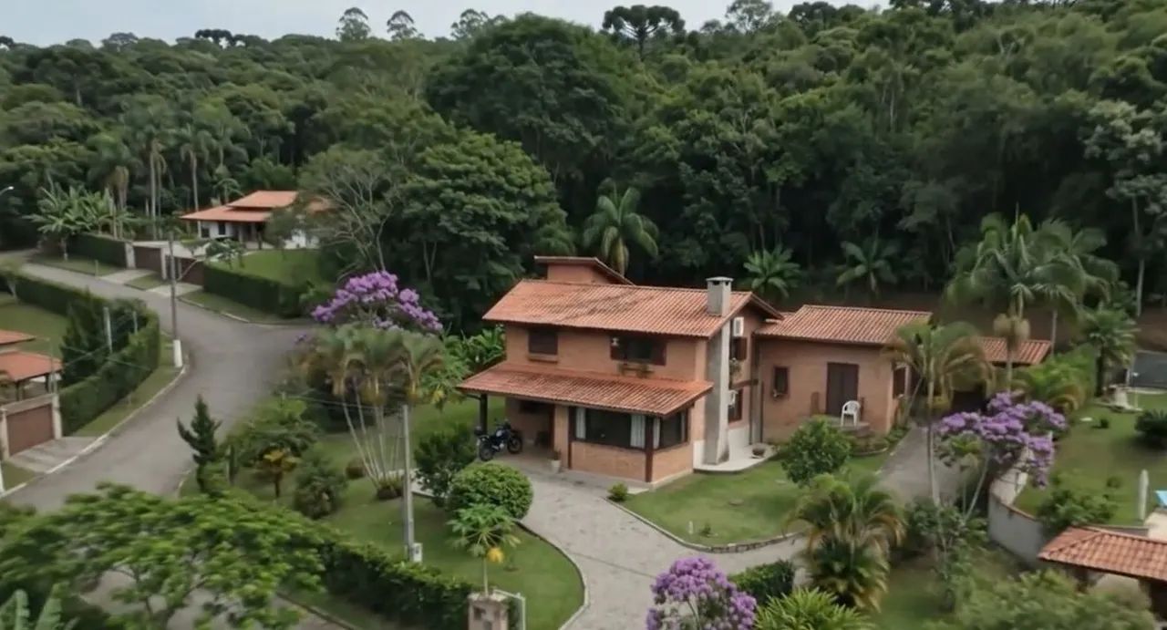Casa de Alto Padrão na Lagoa da Conceição em Florianópolis/SC