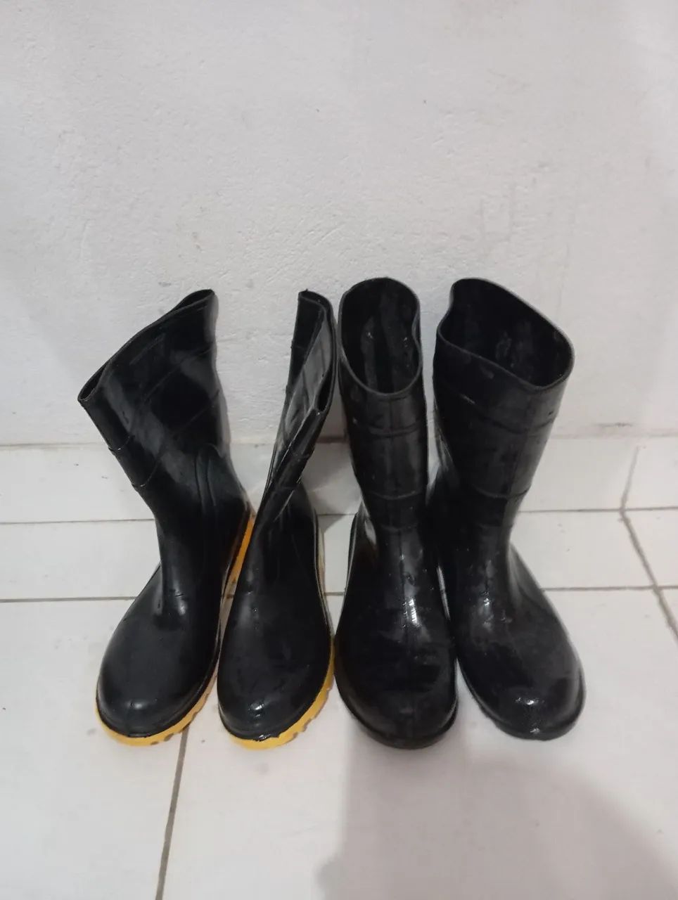 Dois pares Bota sete léguas 41/42
