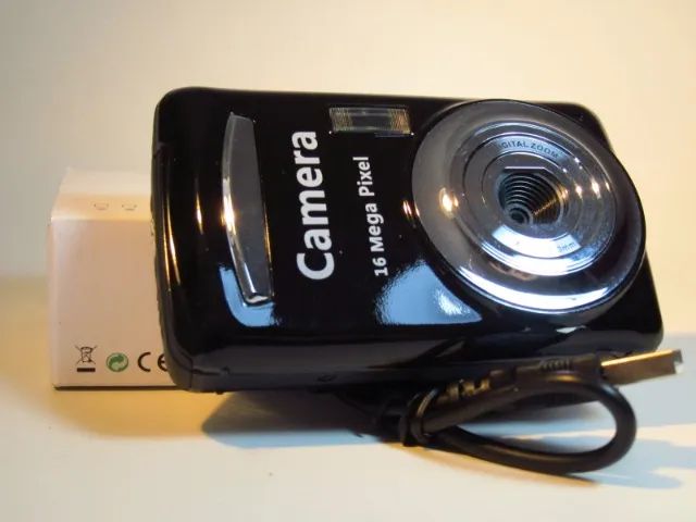 Câmera Digital Retrô 16MP - Compacta e Estilo Vintage - Foto 3