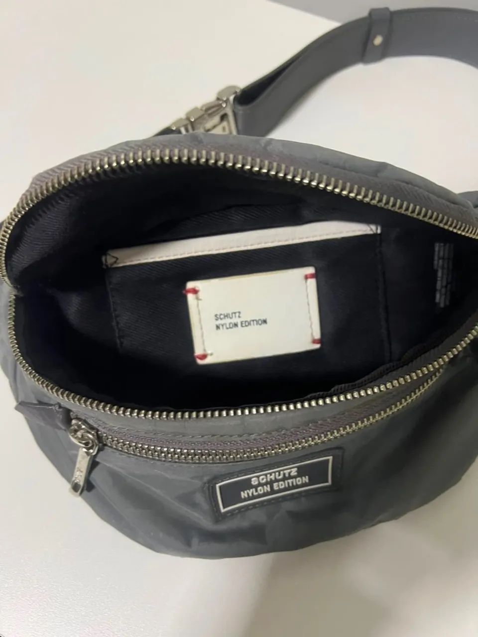 Bolsa pochete Schütz