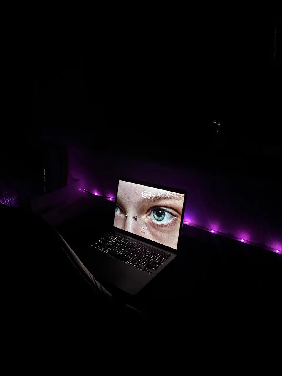 MACBOOK M1 PRO TOUCH BAR SEMINOVO