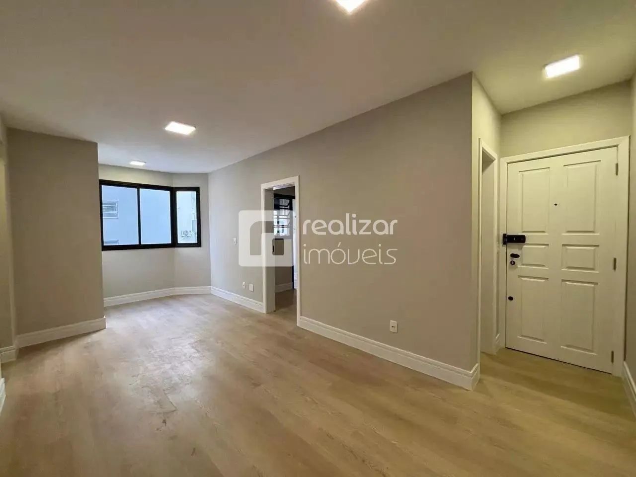 Apartamento 2 quartos no bairro Agronômica, Florianópolis - Foto 2