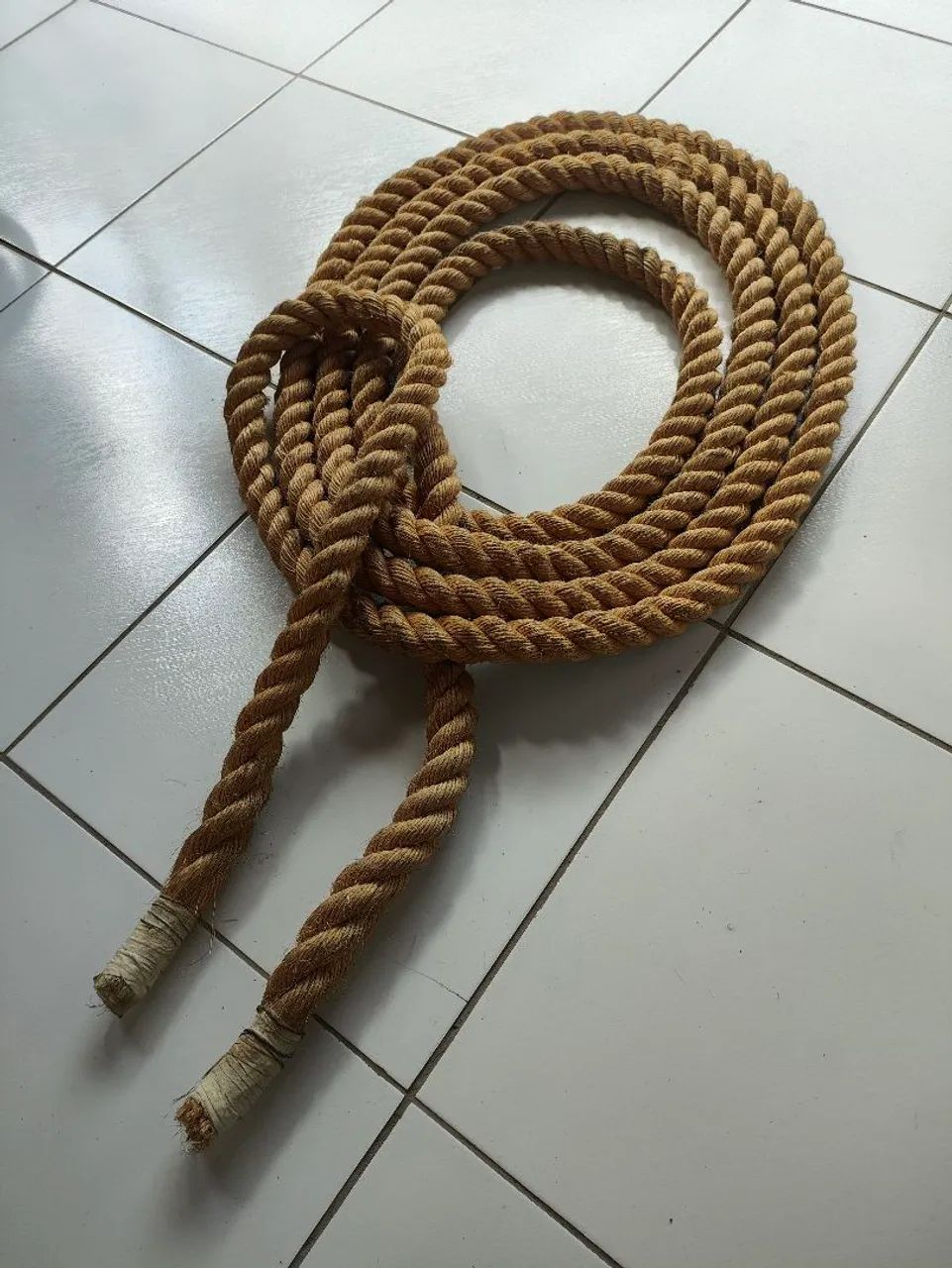 Corda Naval Sisal 50mm 10 Metros para diversos Exercícios<br>Decoração Resistente - Foto 2