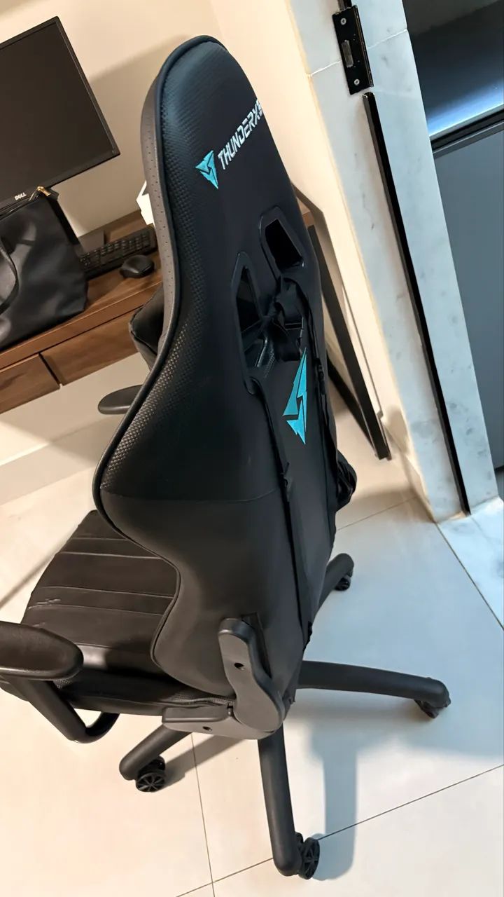 Cadeira Gamer Escritório ThunderX3 Giratória com Rodinhas - Foto 2