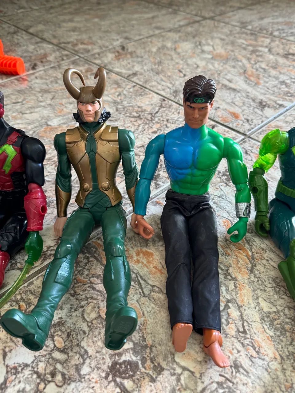 Kit Bonecos maxtel e Marvel  - Foto 2